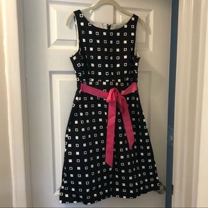 Dress with bow